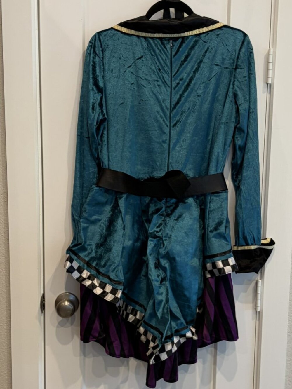 Leg Avenue Delightful Mad Hatter Halloween Costume Plus Size 1X/2X 4 Piece - Picture 3 of 7